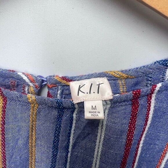 K.I.T Striped, KnotHem, Key hole Back, Short Sleeve Blouse, Women's size Medium - Picture 4 of 6